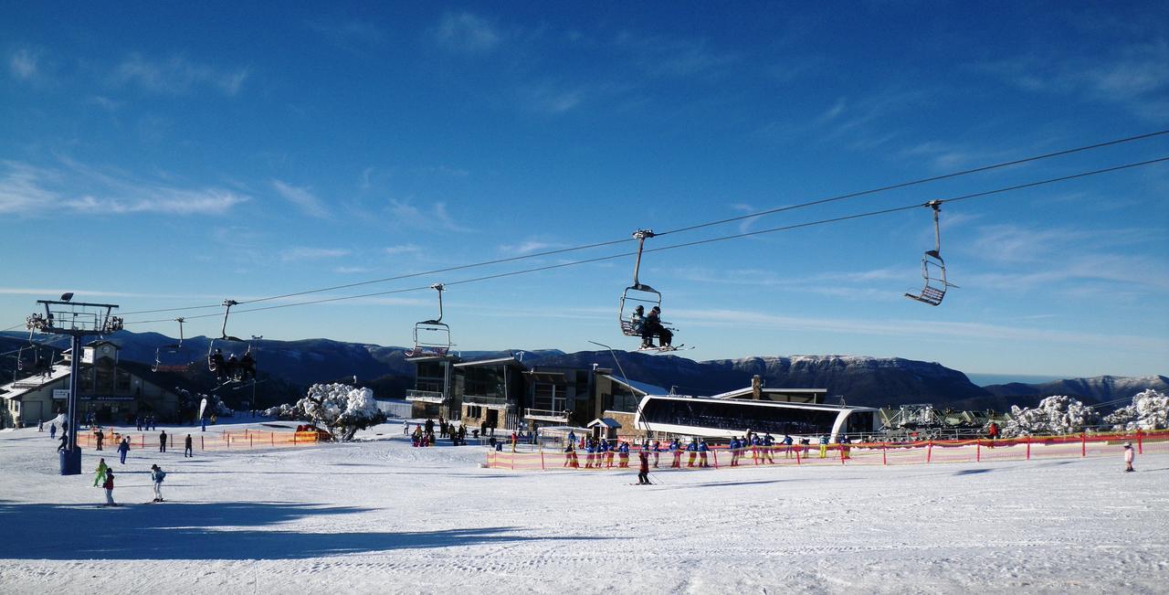 Ski Club Of Victoria - Ivor Whittaker Lodge Mount Buller Kültér fotó